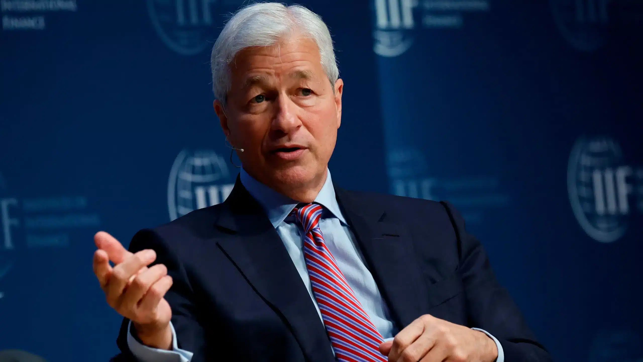JPMorgan CEO Pushes for Crypto Ban, Citing Illegal Activities JPMorgan CEO Pushes for Crypto Ban, Citing Illegal Activities