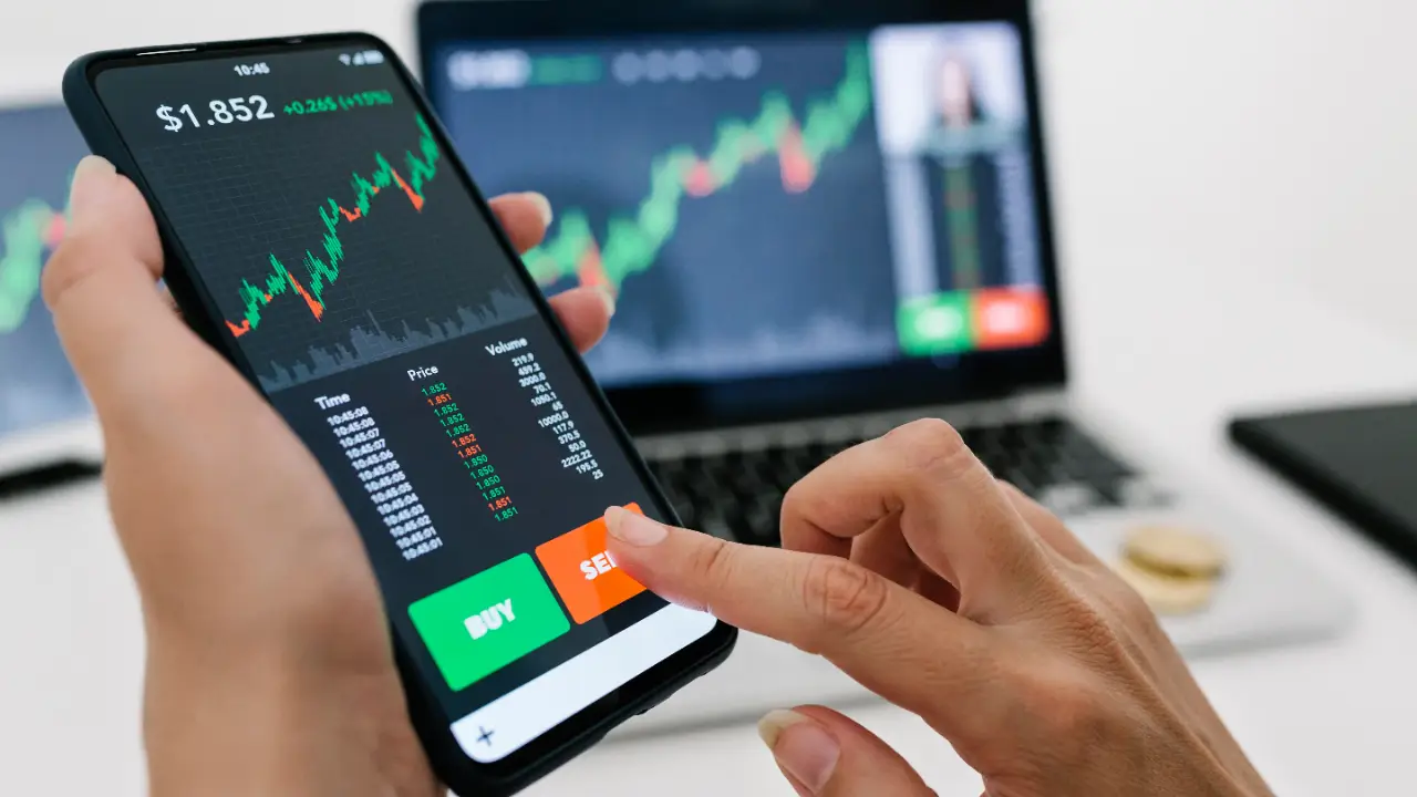 Top 5 Cryptos That Could 10x Your Portfolio in 2025, Right Time to Get In