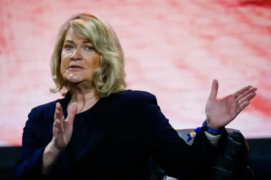 Cynthia Lummis Pushes Critical Senate Vote on Crypto Clarity Act