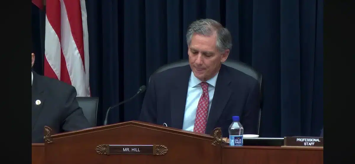 U.S. Congressman French Hill Predicts Crypto Regulations by Q2 2025