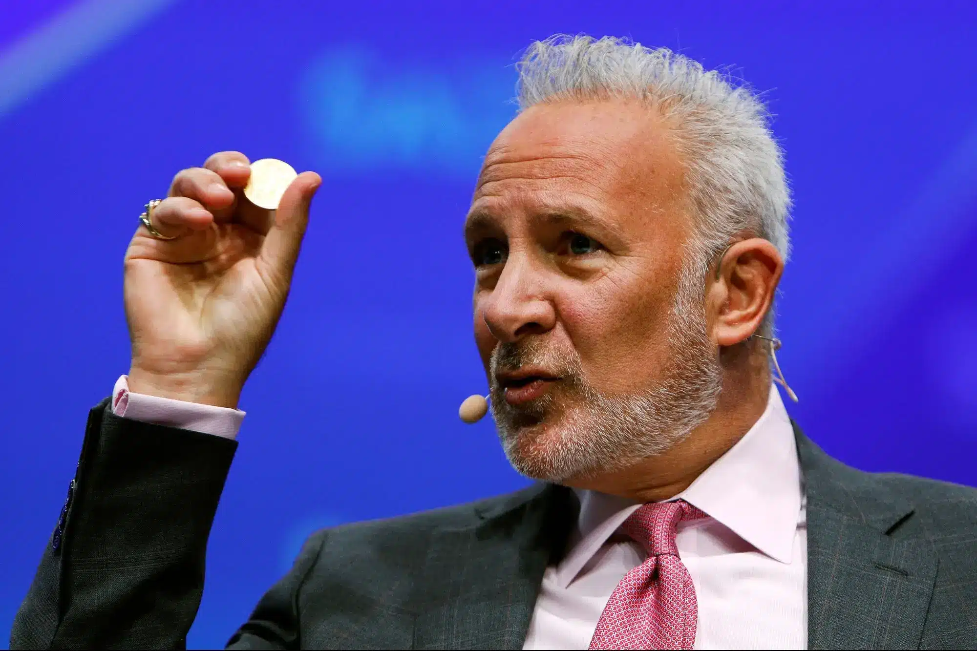 Central Banks Dump Dollar for Gold—Peter Schiff Slams Bitcoin Hype