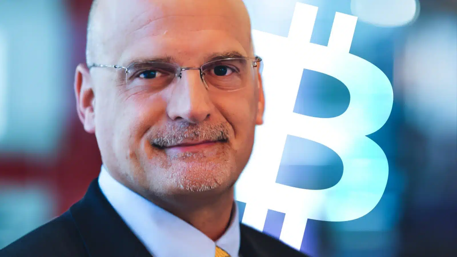 Bloomberg Analyst Warns Bitcoin Could Crash to $10K Amid Market Shift