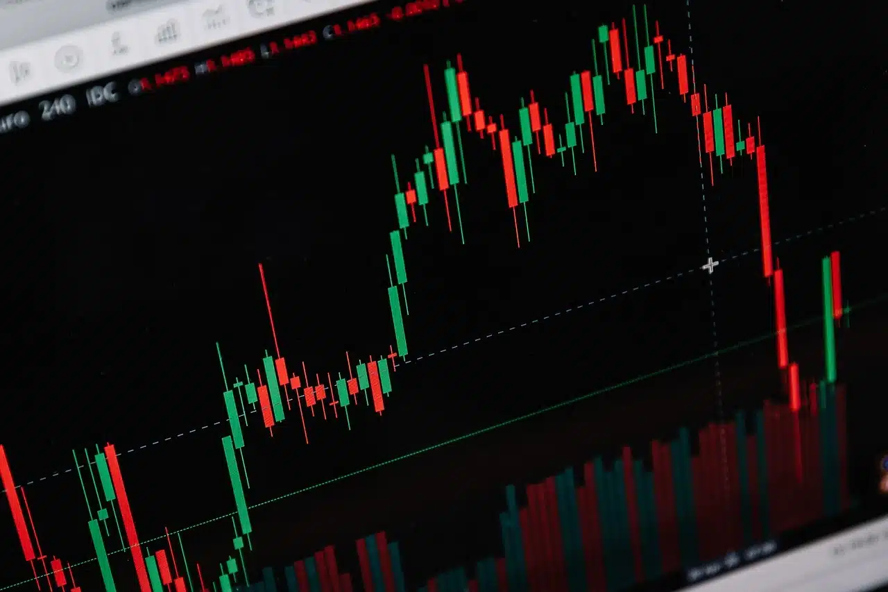 LTC Finds Resistance at $105 as Momentum Slows 