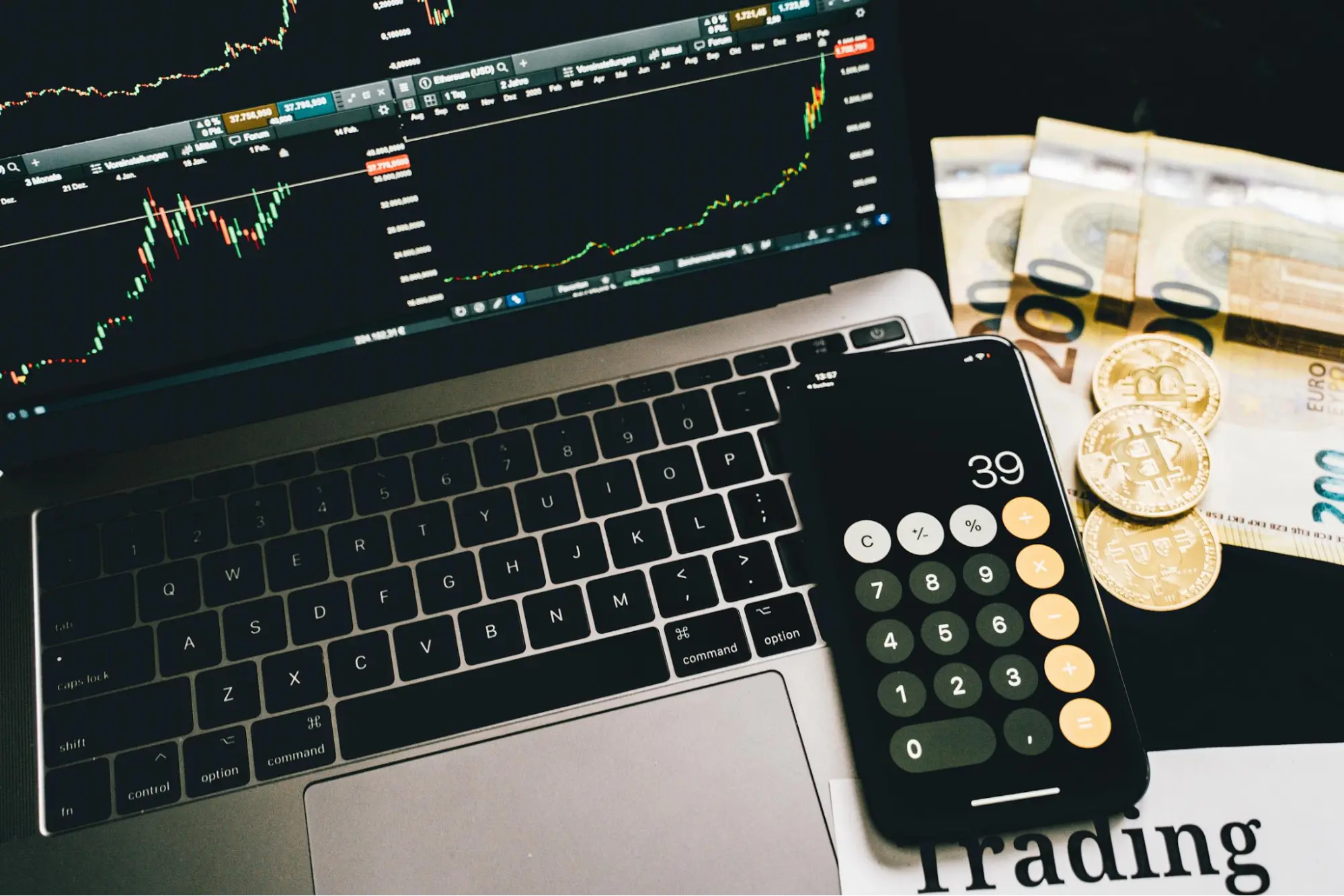 Solana Falls Below $180 as Support Levels Face Pressure 