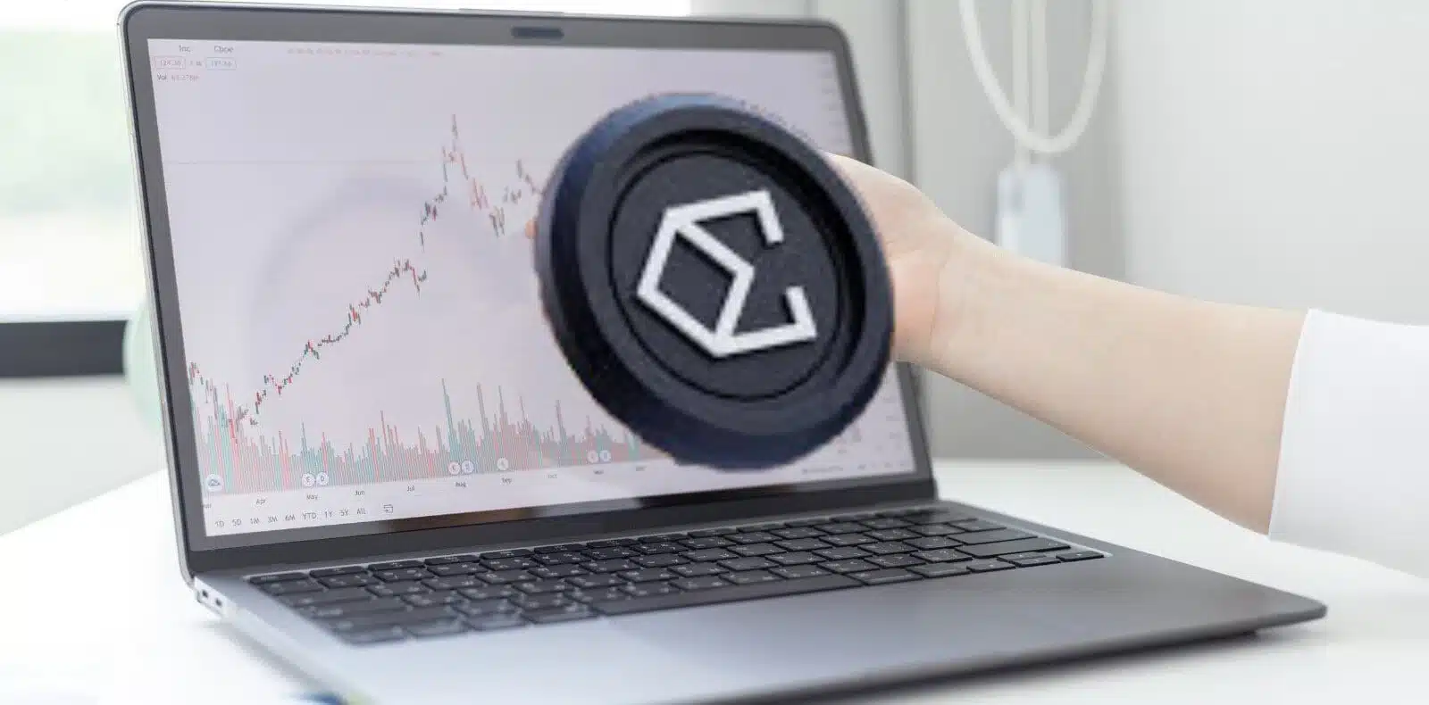 ENA Token Skyrockets 44% as Aave Integration Sparks Bullish Breakout