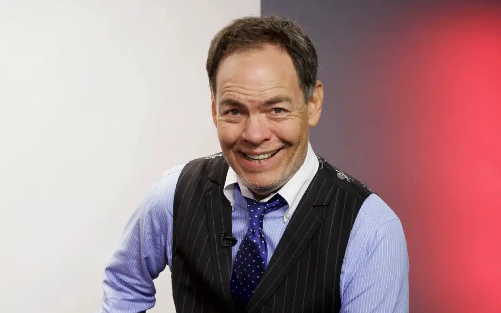 Max Keiser Claims Satoshi Nakamoto Lives in El Salvador, Bitcoin’s ‘Country’