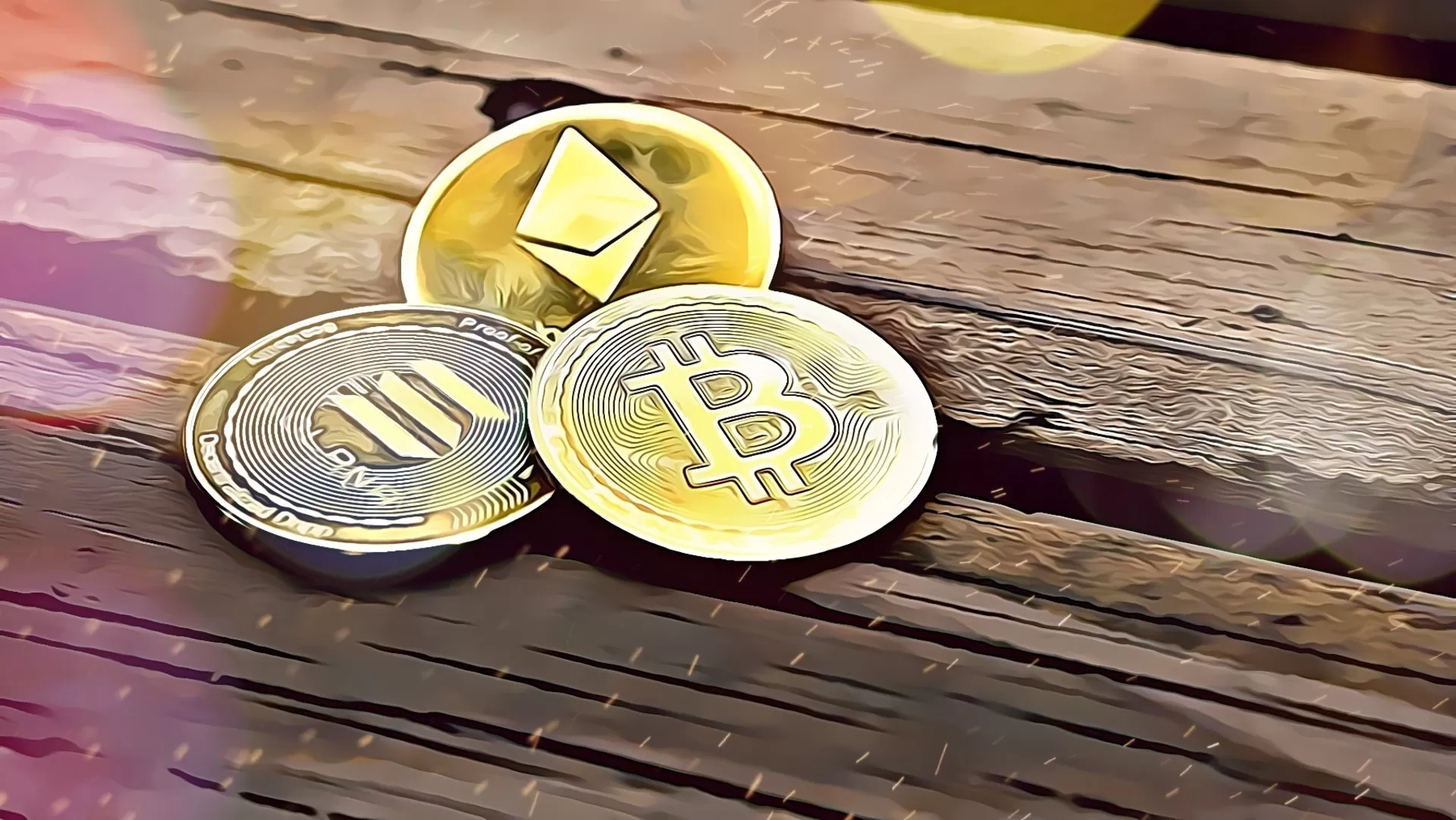 Bitcoin (BTC) Slips Slightly as Ethereum (ETH), Solana (SOL) Lead Daily Gains