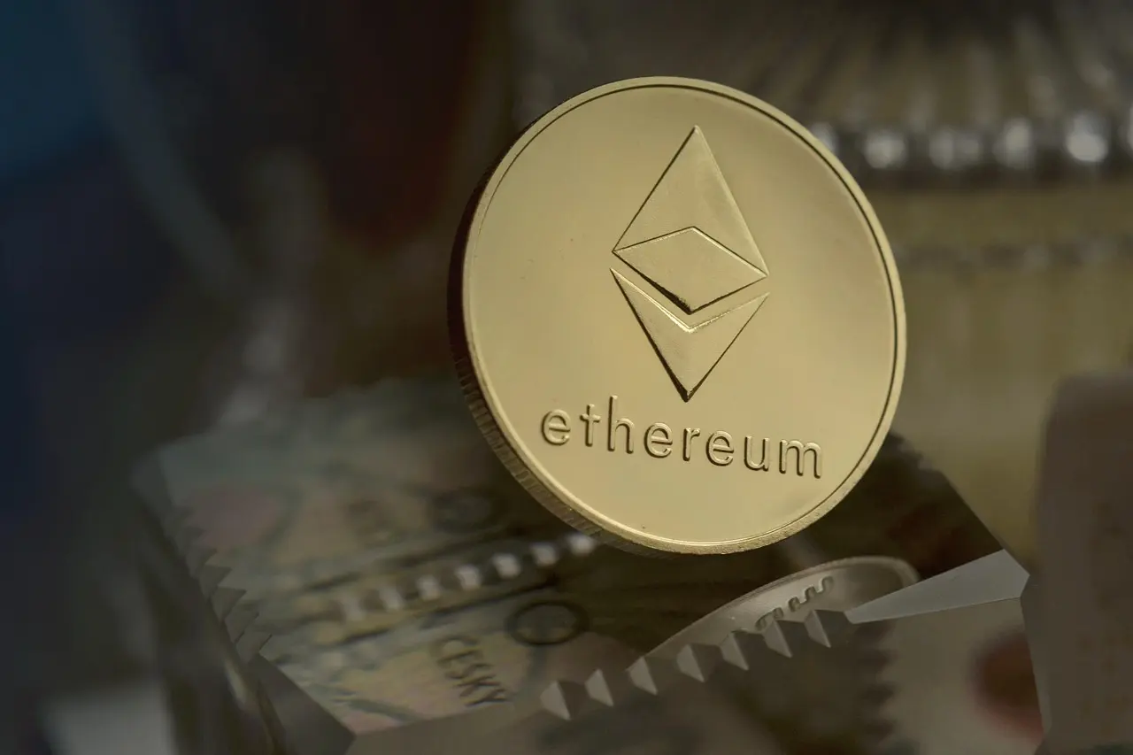 Ethereum (ETH) 