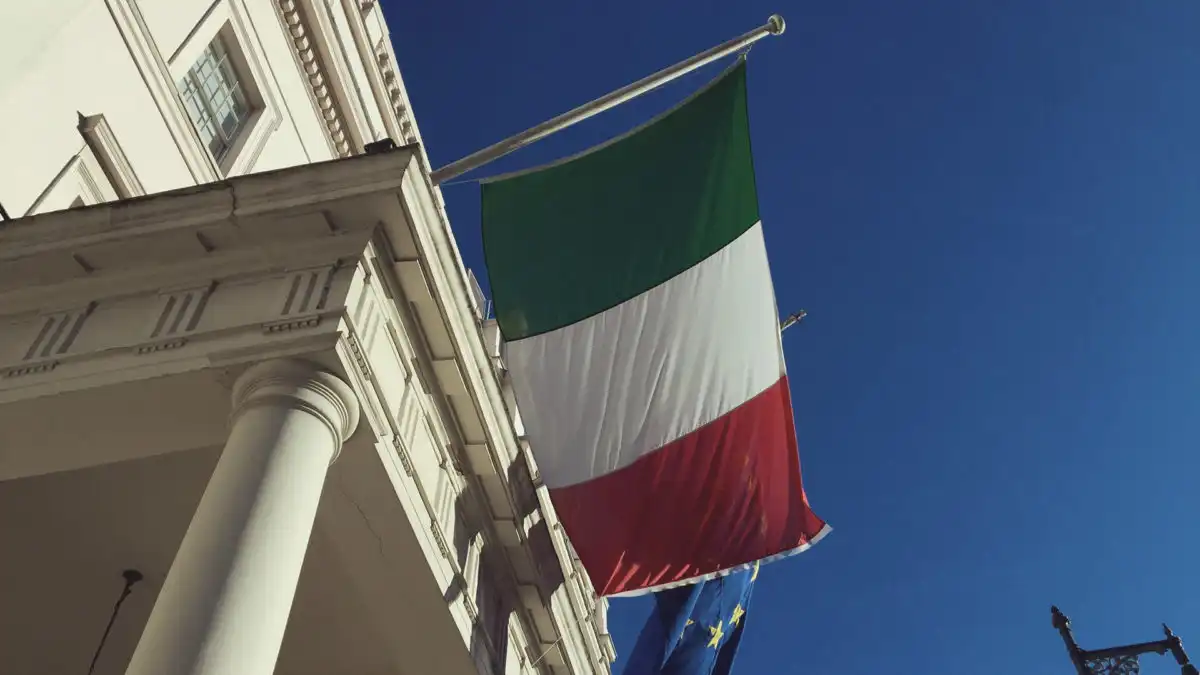 Italy’s Financial Watchdog Warns Crypto Firms Ahead of MiCA Deadline