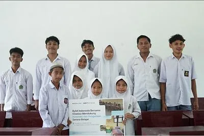 Students at Yayasan Pendidikan Rahman El-Manaf Bubun in Langkat, North Sumatra, return to a renovated learning space made possible through Bybit Indonesia's collaboration with Kitabisa, part of a broader commitment to expanding access to quality education across the region.