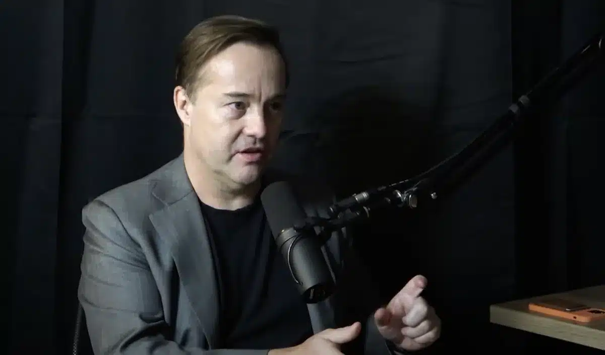 Jason Calacanis Calls Meme Coins a “Giant Scam” and Warns Followers About Private Trading Messages