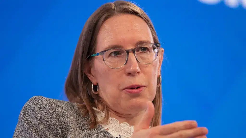 Crypto Mom Hester Peirce to Exit SEC as Digital Asset Rules Take Shape in US Now